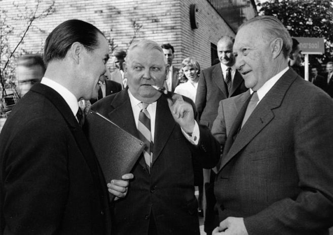 800px-konrad_adenauer_-_7-_cdu-bundesparteitag-kasf0034